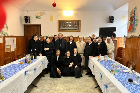 Visita pastorale in Casa Madre: un incontro di Fede e Comunità con il Vescovo Marino